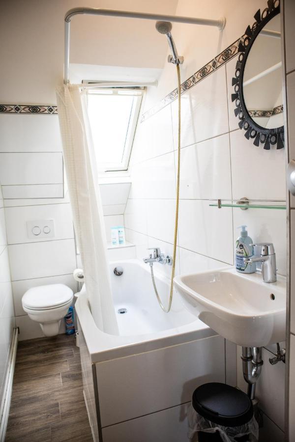 Wohnung Fuer 4 Gaeste In Laatzen Messe- Und Citynah Hannover Exterior photo